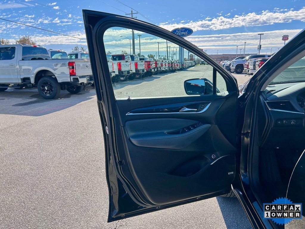 Used 2021 Buick Enclave Essence w/ Sport Touring Edition image 11