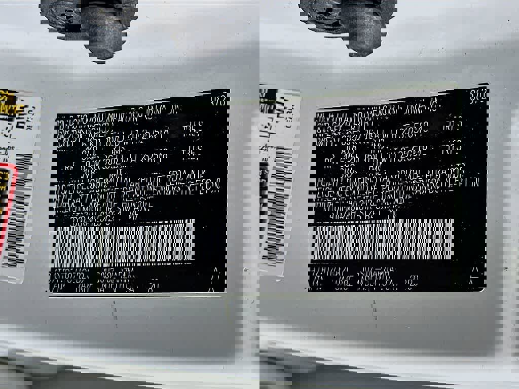 Used 2020 Toyota Highlander XLE image 26