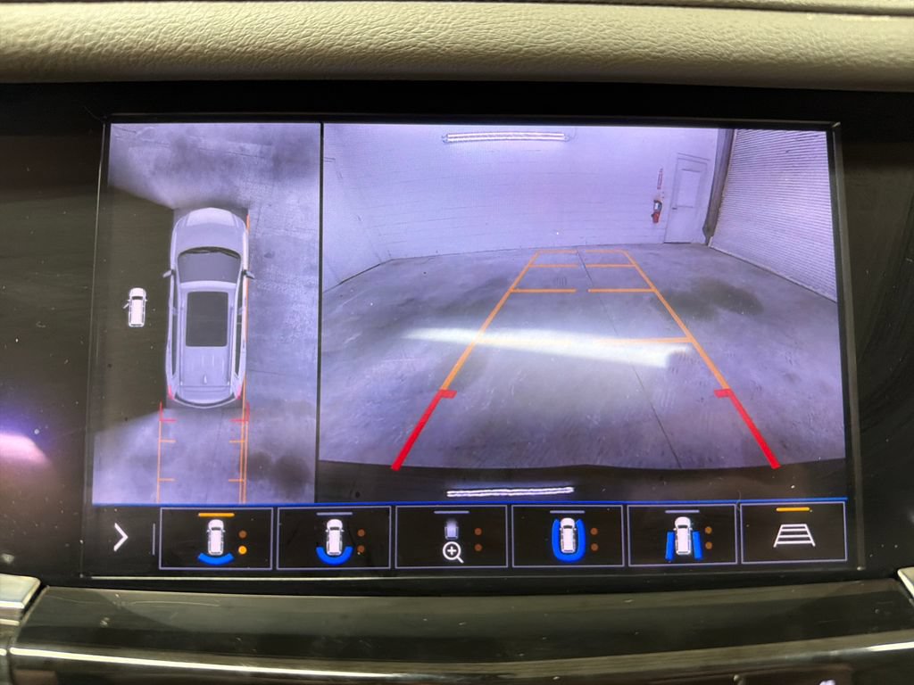 Used 2020 Cadillac XT6 Premium Luxury FWD image 28