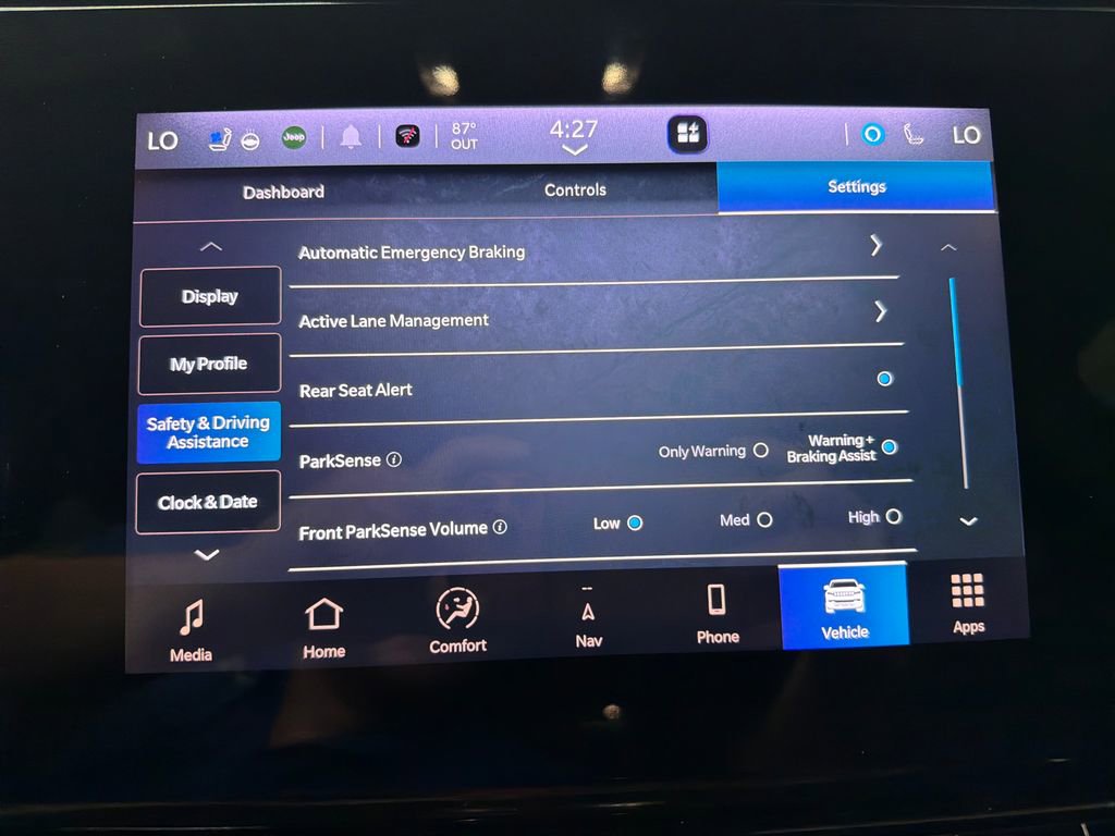 Used 2025 Jeep Wagoneer 4WD image 28