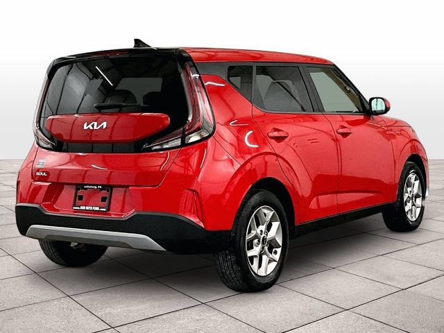 Used 2023 Kia Soul LX w/ LX Technology Package FWD image 11