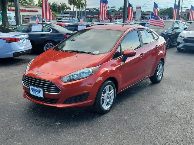 Certified 2019 Ford Fiesta SE FWD image 2