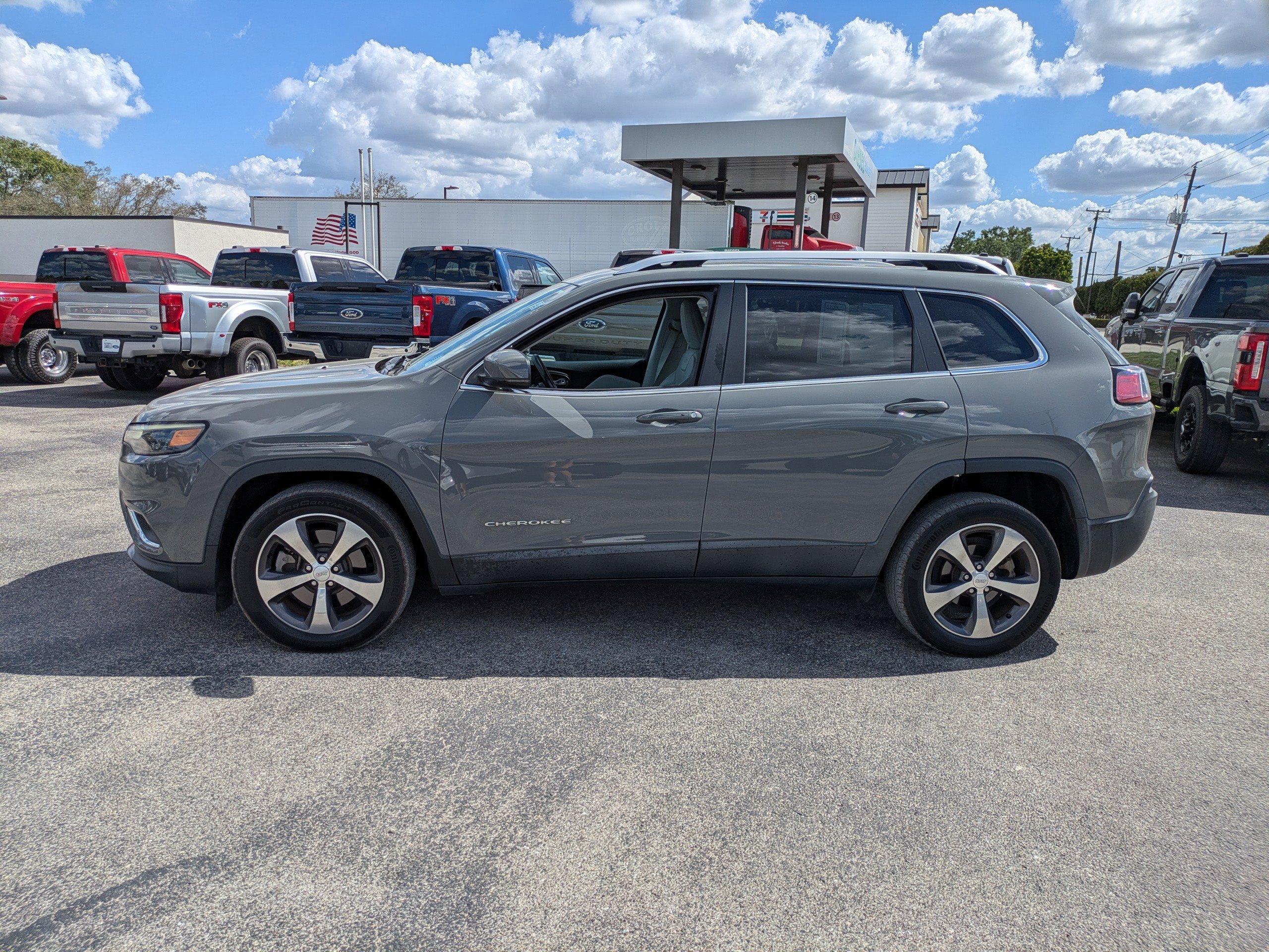 Used 2020 Jeep Cherokee Limited image 7