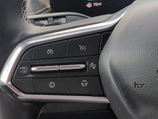 Used 2025 Chevrolet Traverse LT w/ Enhanced Driving Package FWD image 24