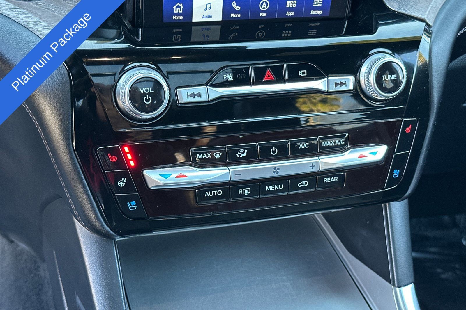 Certified 2022 Ford Explorer Platinum w/ Equipment Group 601A image 21