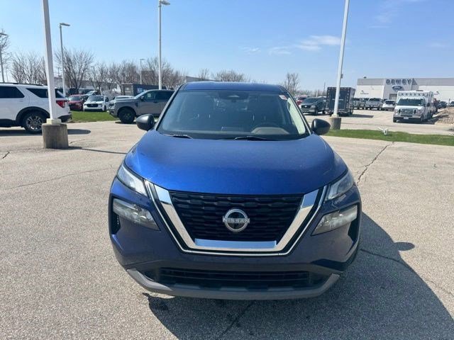 Used 2023 Nissan Rogue S AWD/4WD image 2