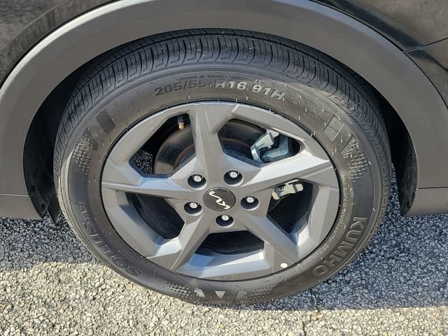 Used 2025 Kia K4 FWD image 7