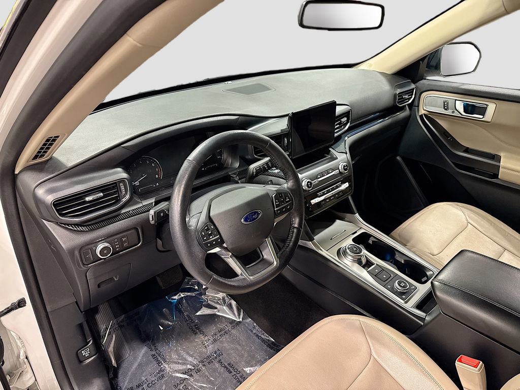 Certified 2020 Ford Explorer Limited AWD/4WD image 9