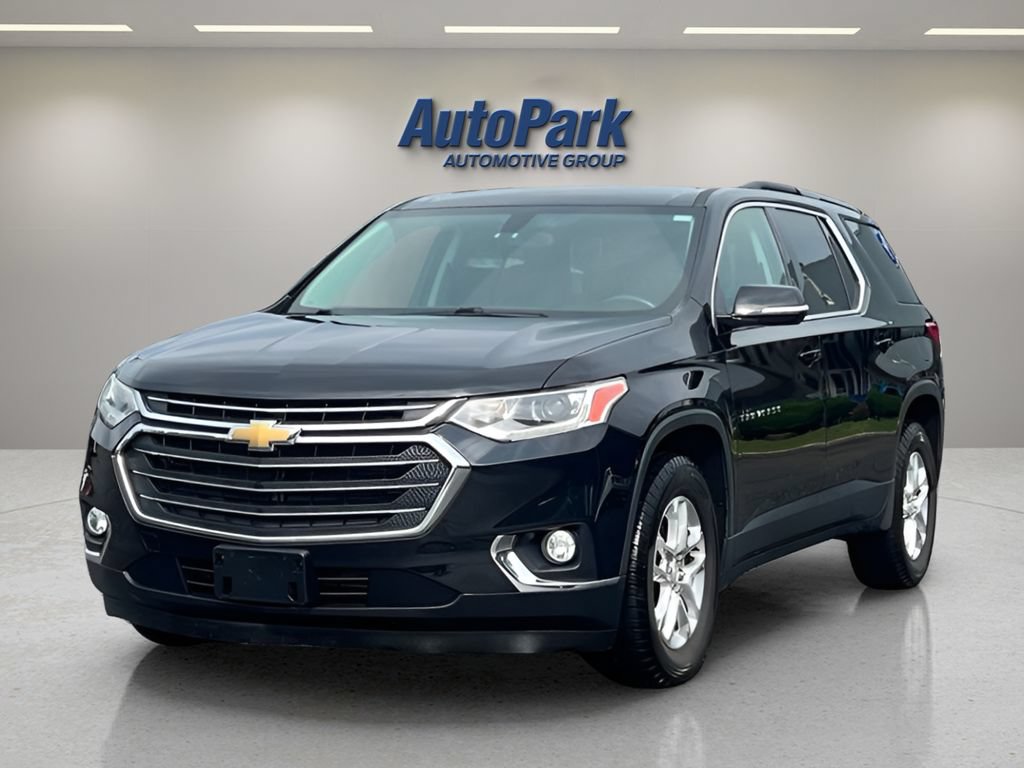 Used 2018 Chevrolet Traverse LT w/ LPO, 'HIT The Road' Package AWD/4WD image 3