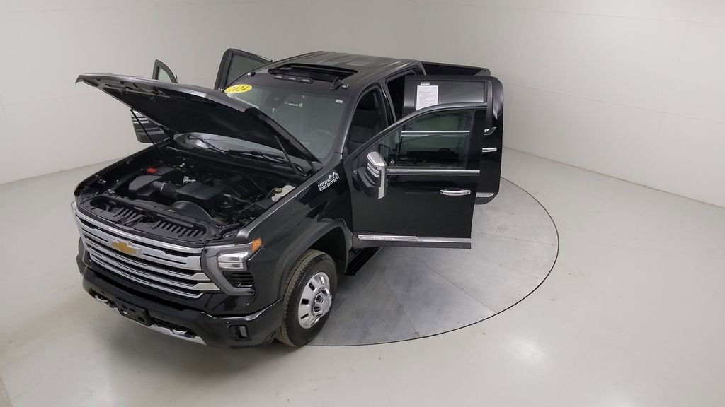 Used 2024 Chevrolet Silverado 3500 High Country w/ High Country Premium Package image 47