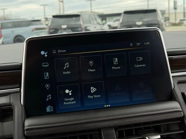 Used 2023 Chevrolet Suburban High Country image 41