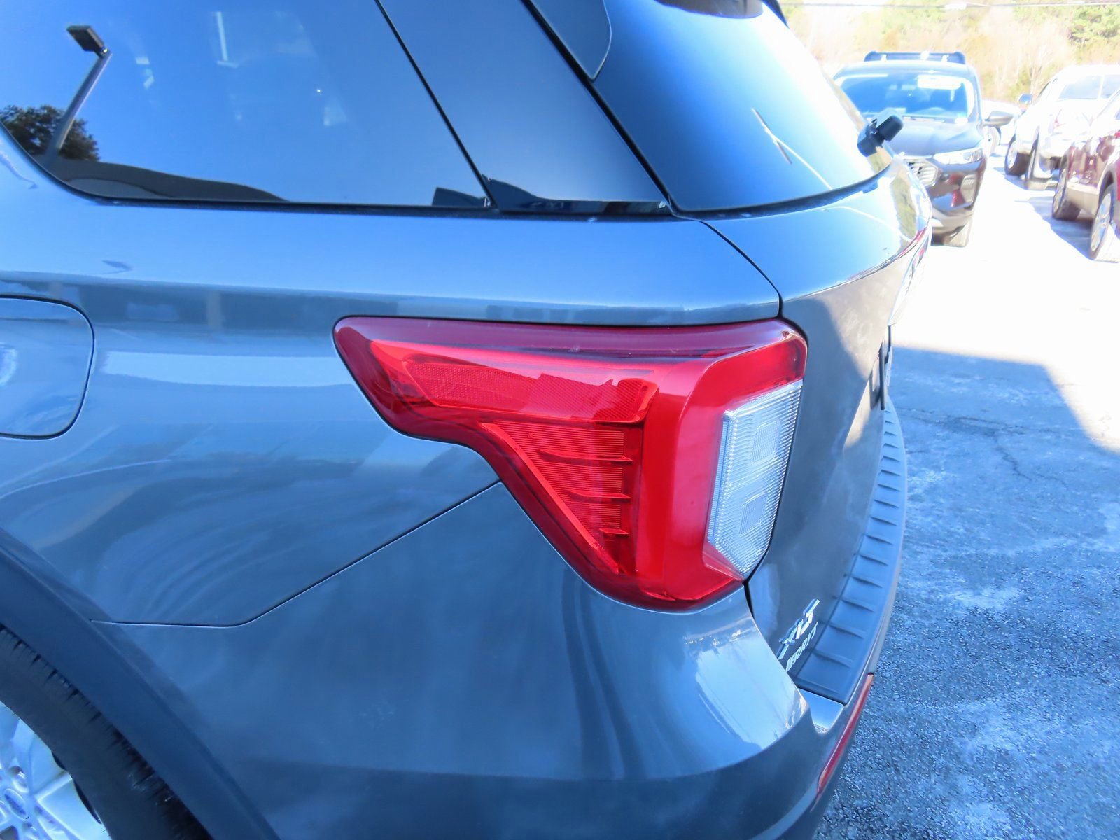 Certified 2024 Ford Explorer XLT image 9