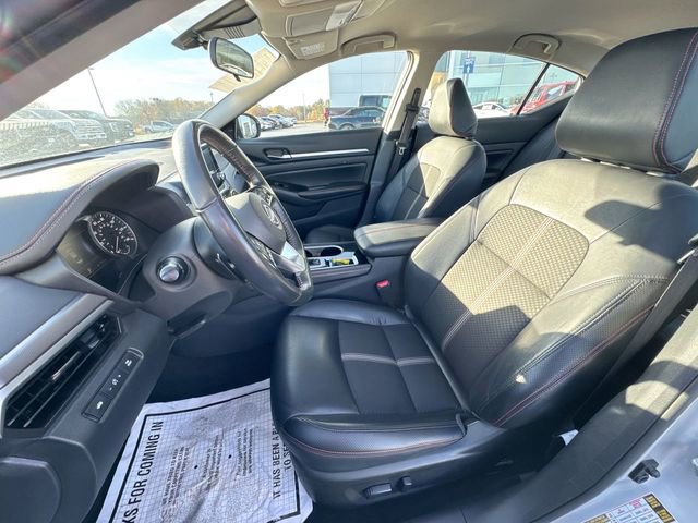 Used 2024 Nissan Altima 2.5 SR image 12