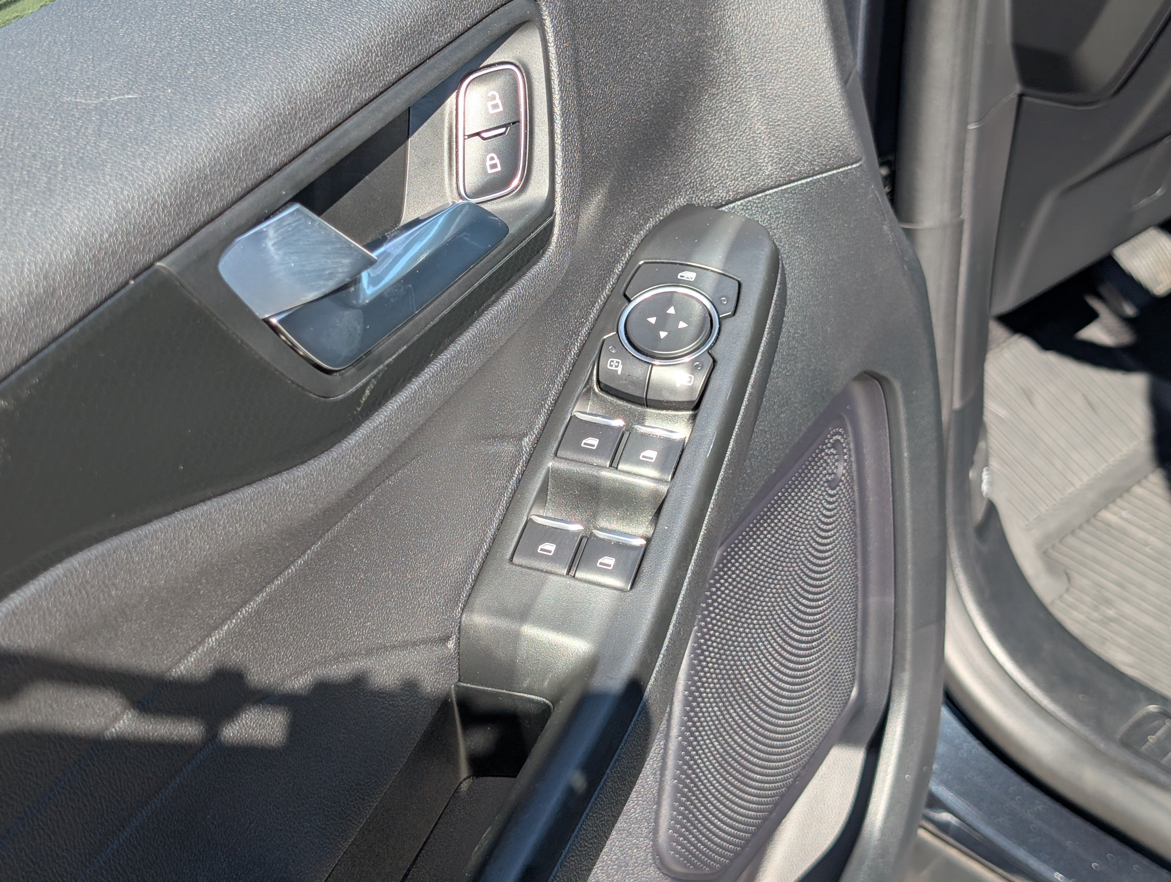 Certified 2022 Ford Escape SEL w/ SEL Stealth AWD Package image 22