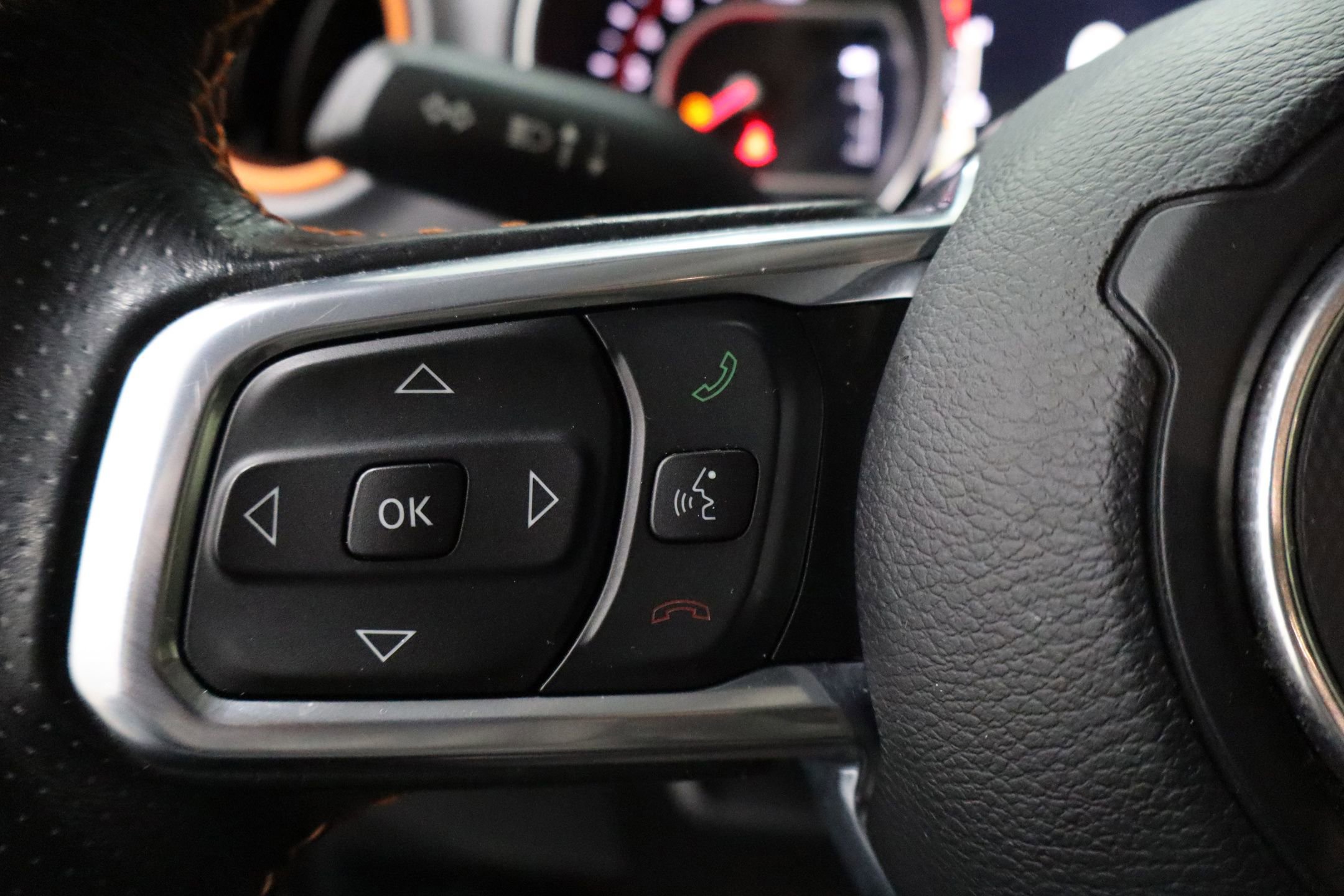 Used 2021 Jeep Gladiator Mojave w/ Dual Top Group image 16