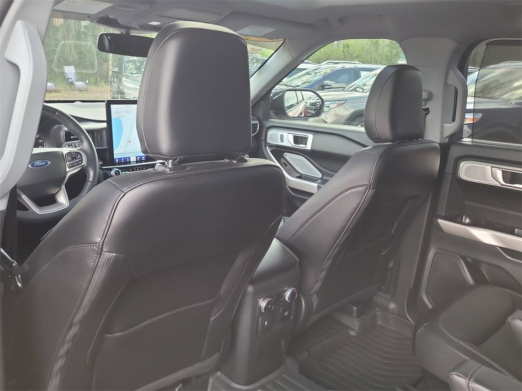 Certified 2023 Ford Explorer Limited w/ Limited Technology Package image 12