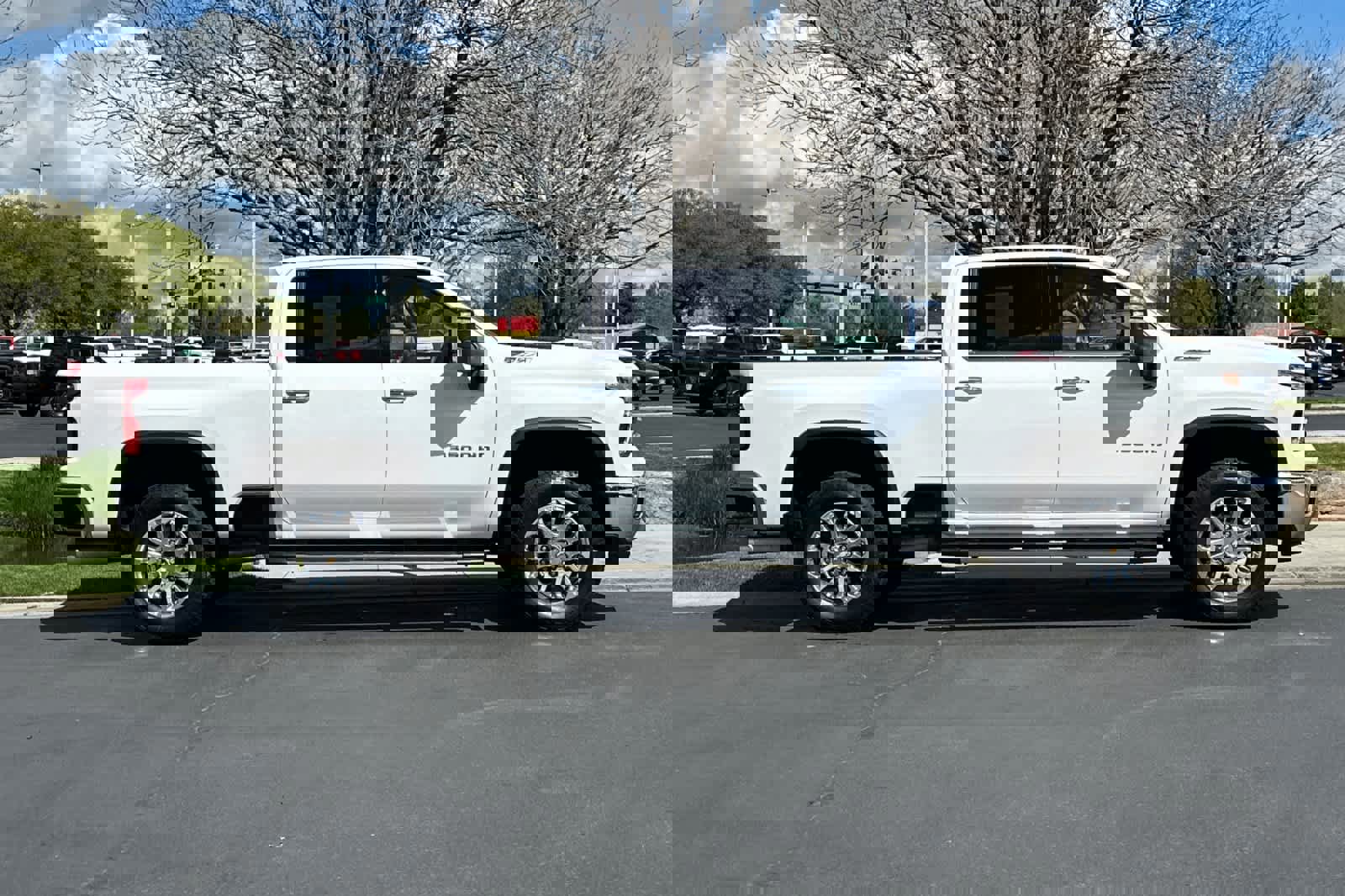 Used 2025 Chevrolet Silverado 3500 LTZ w/ LTZ Premium Package image 6