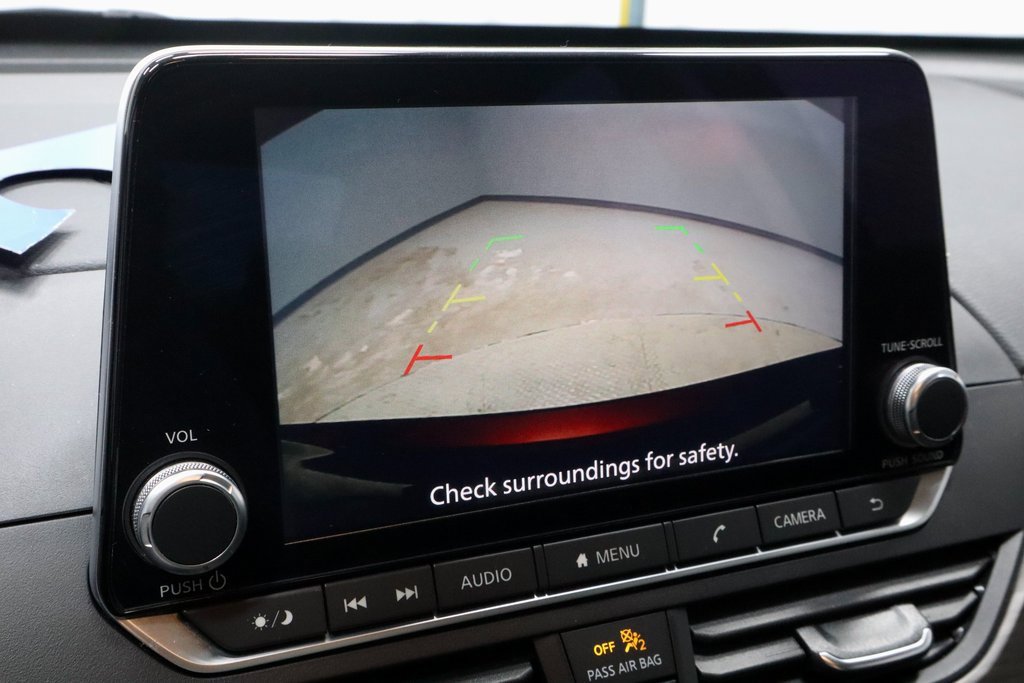 Used 2024 Nissan Altima 2.5 SV image 2