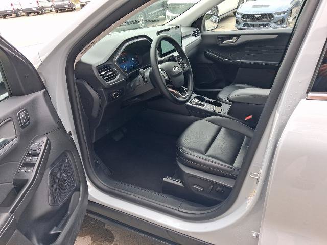 Certified 2025 Ford Escape Platinum AWD/4WD image 10