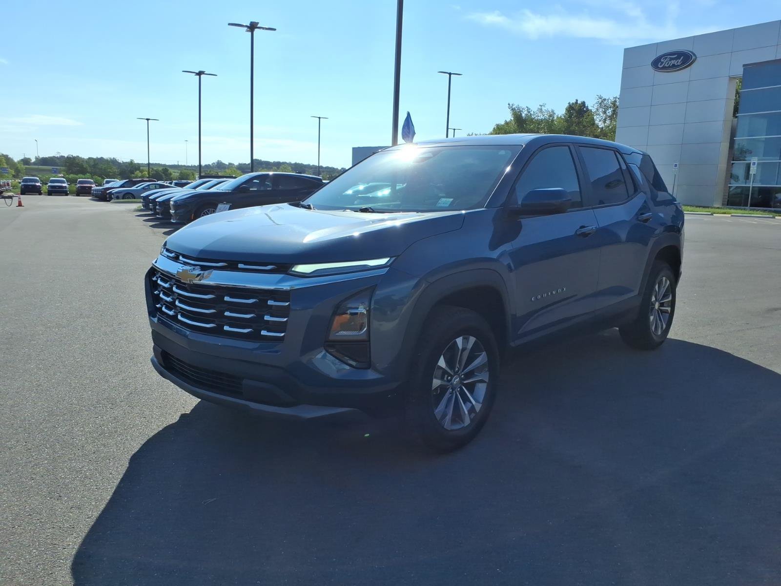 Used 2026 Chevrolet Equinox LT AWD/4WD image 7