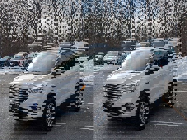 Certified 2017 Ford Escape SE w/ Equipment Group 201A