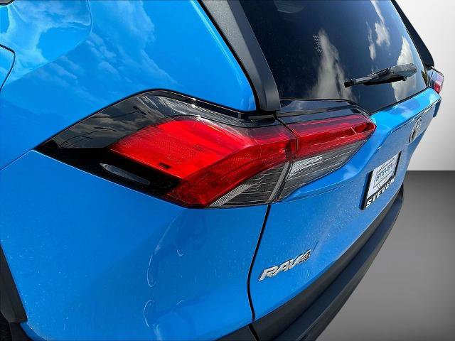 Used 2019 Toyota RAV4 LE w/ Carpet Mat Package AWD/4WD image 26