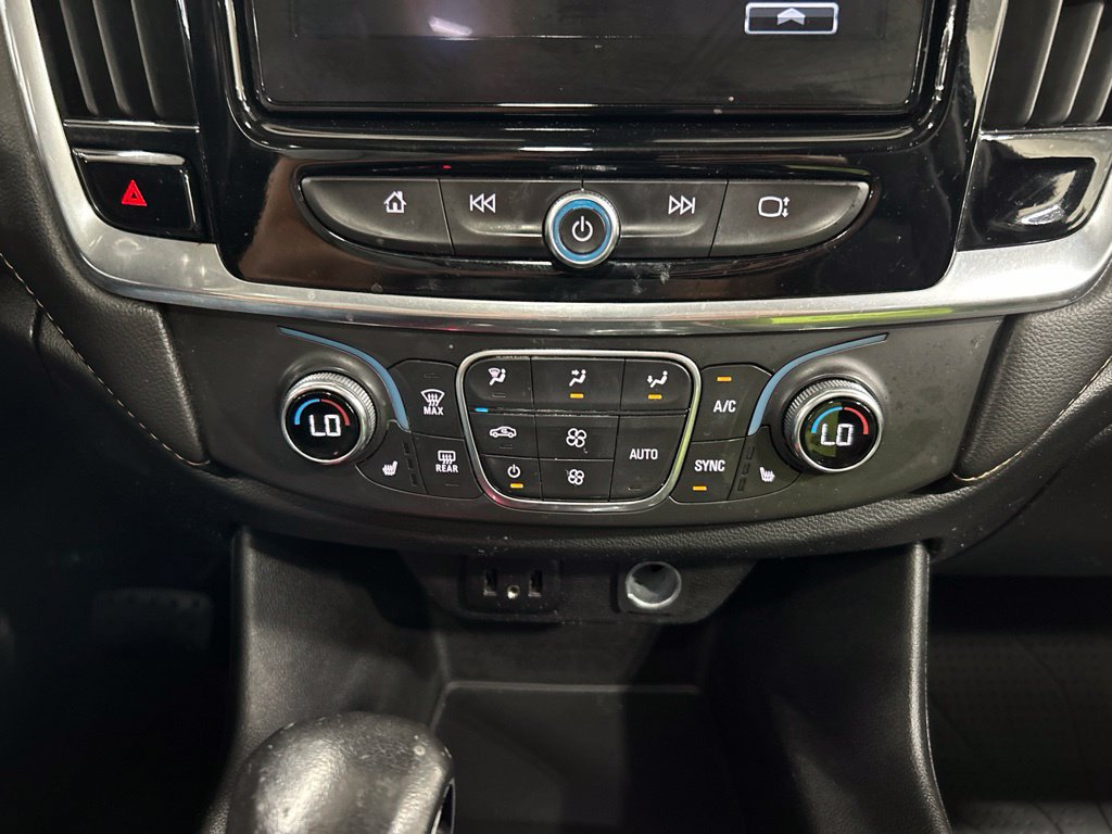Used 2019 Chevrolet Traverse RS w/ LPO, Floor Liner Package AWD/4WD image 22