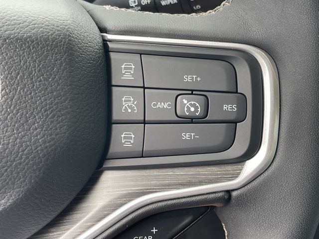 Used 2024 Jeep Wagoneer Series II AWD/4WD image 46