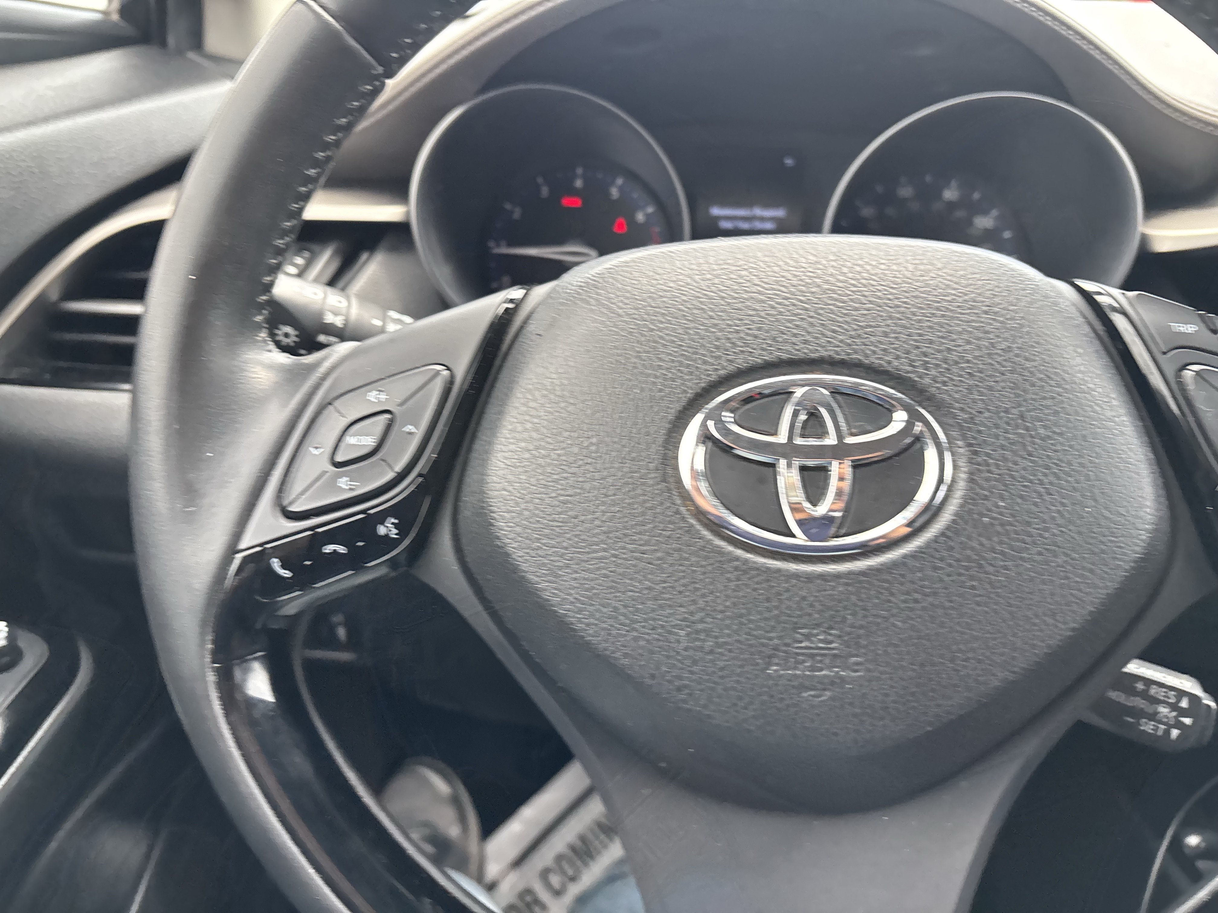 Used 2021 Toyota C-HR Limited FWD image 29