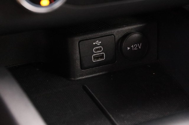 Certified 2025 Ford Escape ST-Line FWD image 19
