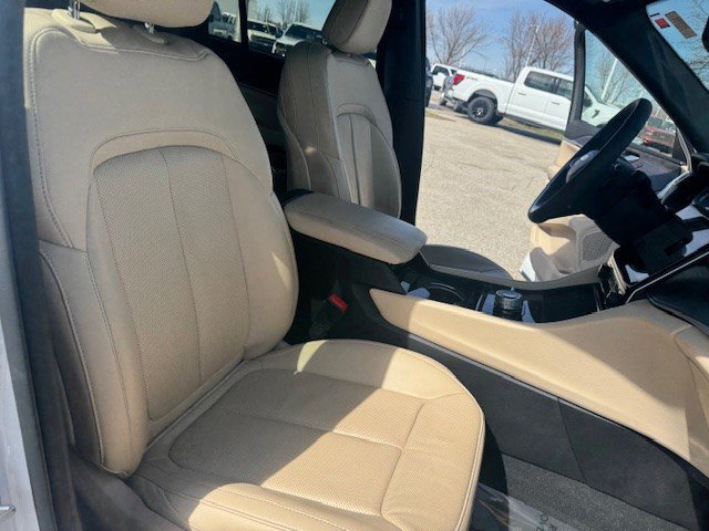 Used 2023 Jeep Grand Cherokee Limited w/ Luxury Tech Group II image 35