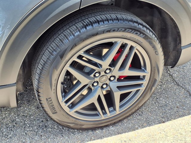 Certified 2025 Ford Explorer ST AWD/4WD image 29