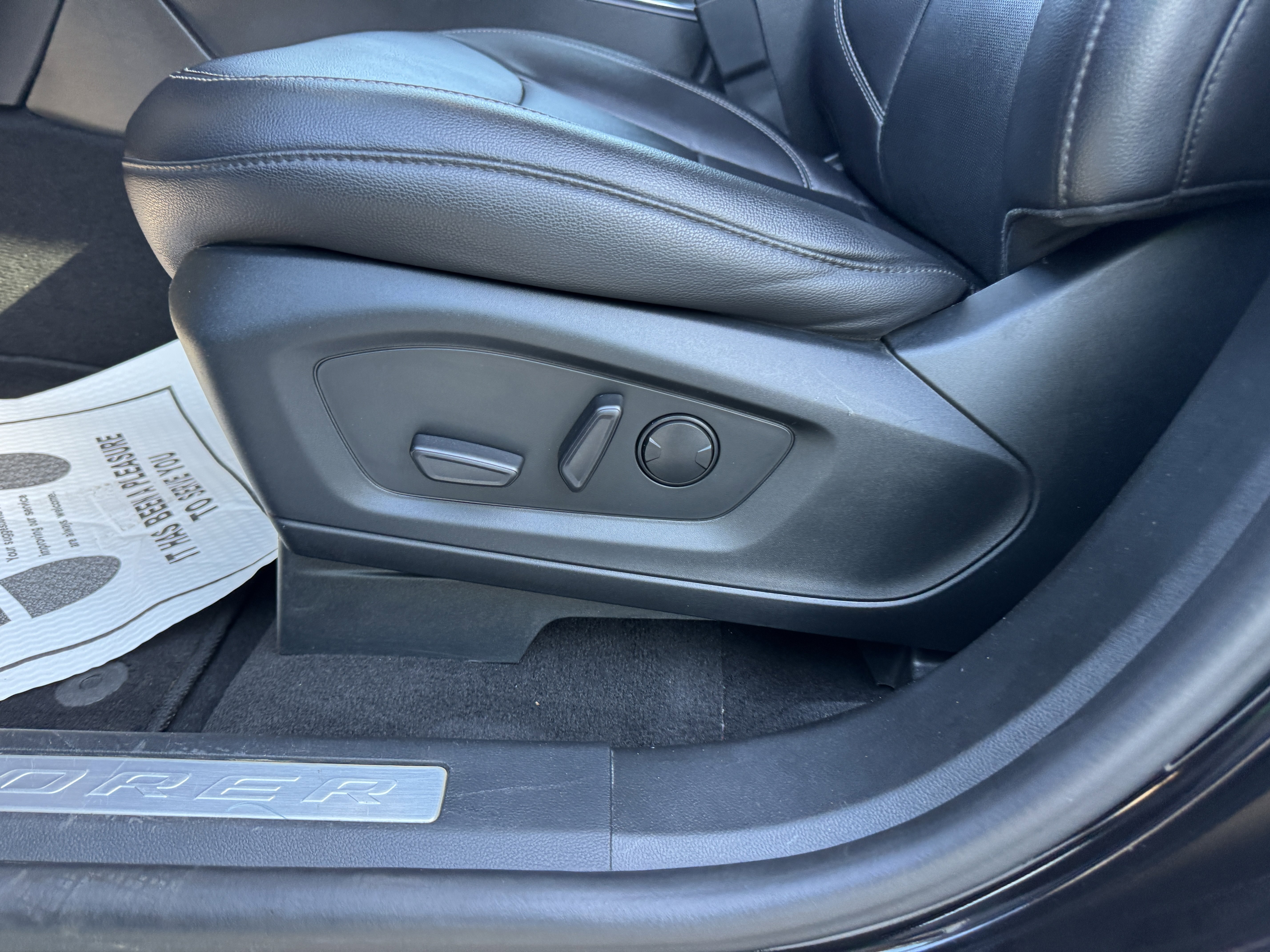 Certified 2023 Ford Explorer Limited w/ Equipment Group 301A image 10