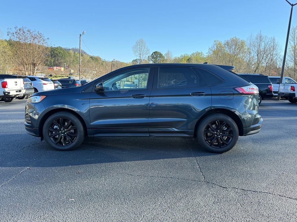 Certified 2022 Ford Edge SE w/ Black Appearance Package image 7