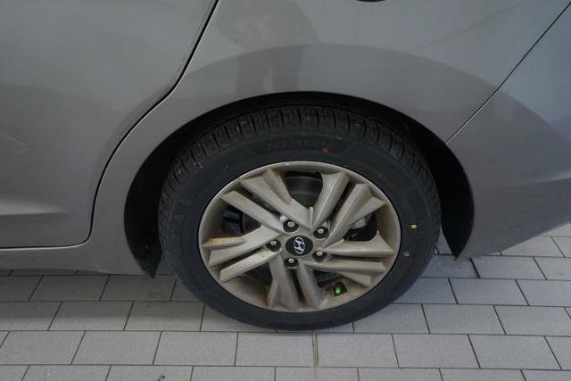Used 2020 Hyundai Elantra SEL FWD image 12