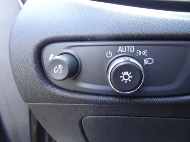 Used 2023 Chevrolet Malibu LT FWD image 16