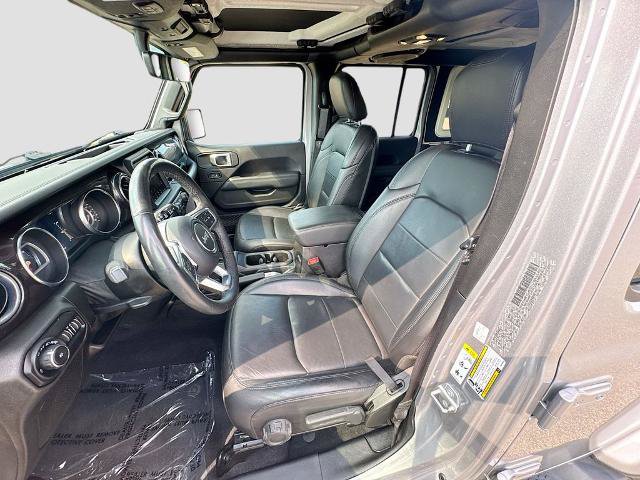 Used 2019 Jeep Wrangler Unlimited Sahara AWD/4WD image 17
