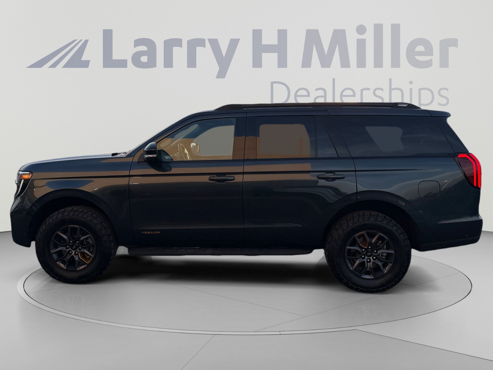Certified 2025 Ford Expedition Tremor AWD/4WD image 2