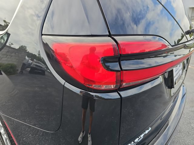 Used 2023 Chrysler Pacifica Touring-L FWD image 38