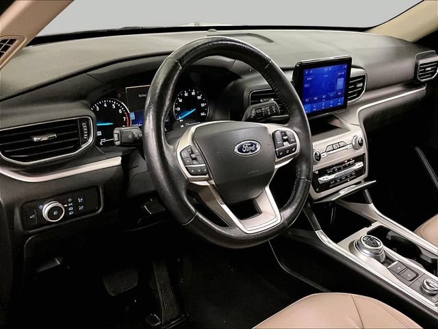 Certified 2022 Ford Explorer XLT w/ Equipment Group 202A AWD/4WD image 12