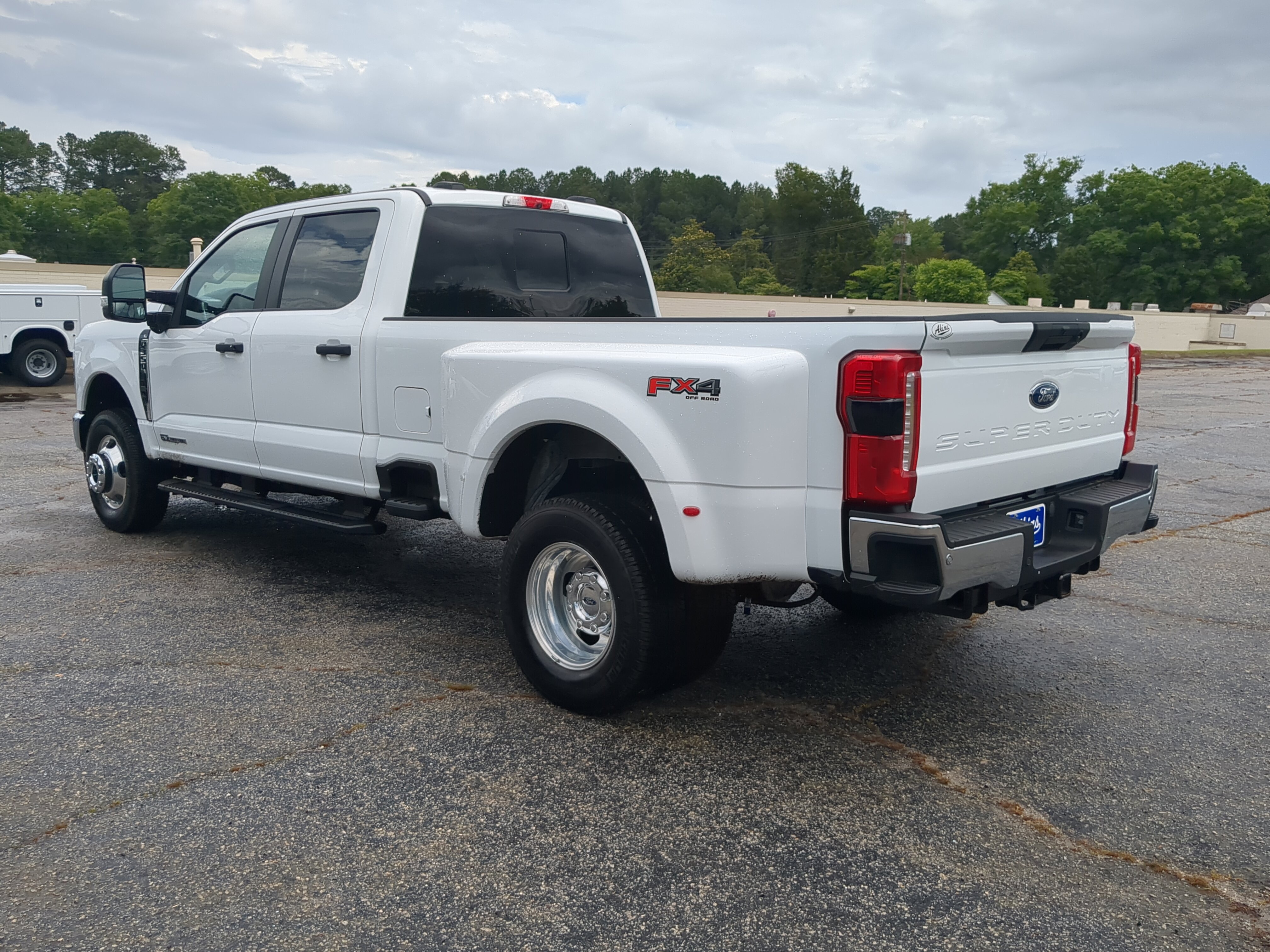 Certified 2025 Ford F350 XL w/ 360-Degree Camera Package AWD/4WD image 5