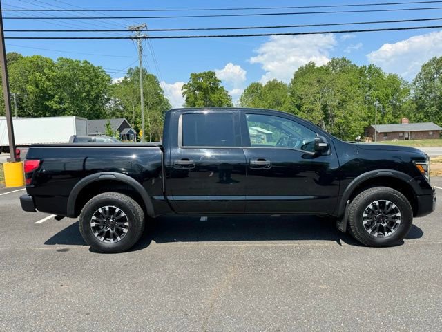 Used 2021 Nissan Titan PRO-4X w/ Pro-4x Convenience Package AWD/4WD image 10