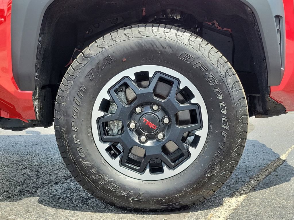 Used 2024 Toyota Tacoma TRD Off-Road AWD/4WD image 9