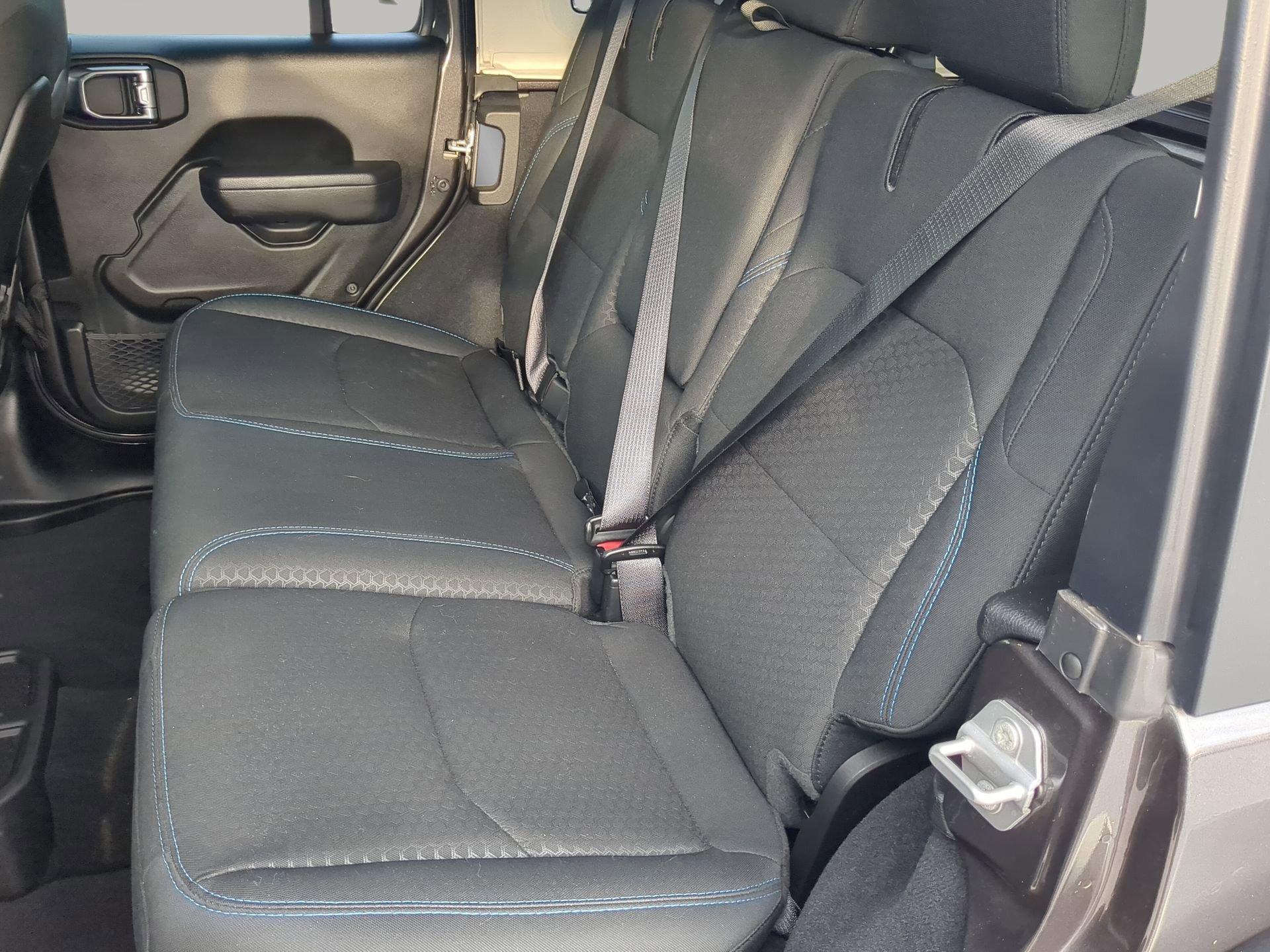 Used 2025 Jeep Wrangler Rubicon w/ Convenience Group image 46