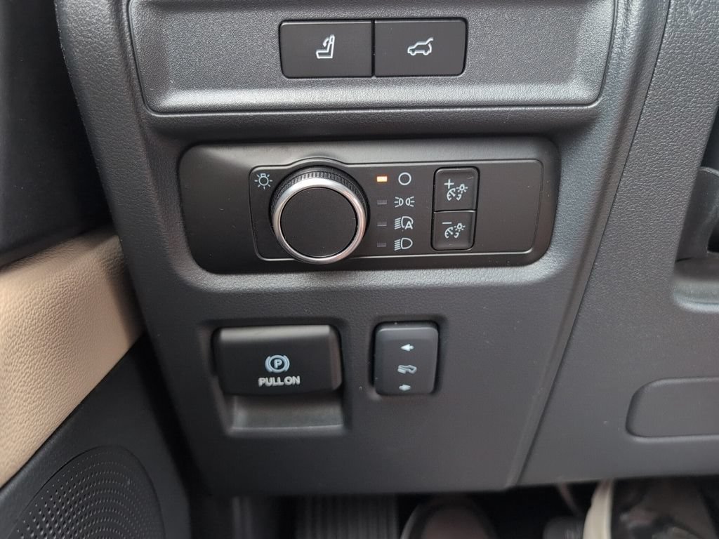 Certified 2024 Ford Expedition XLT RWD image 26