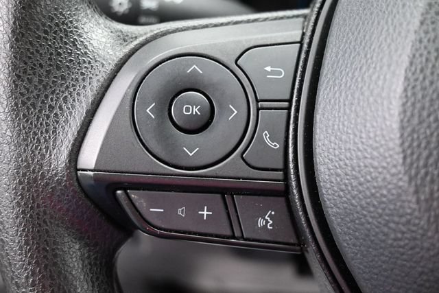 Used 2025 Toyota RAV4 XLE AWD/4WD image 17