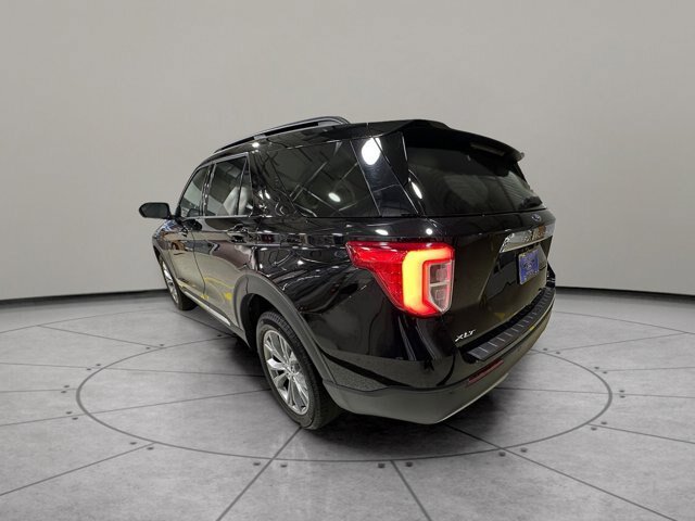 Certified 2023 Ford Explorer XLT w/ Equipment Group 202A AWD/4WD image 6
