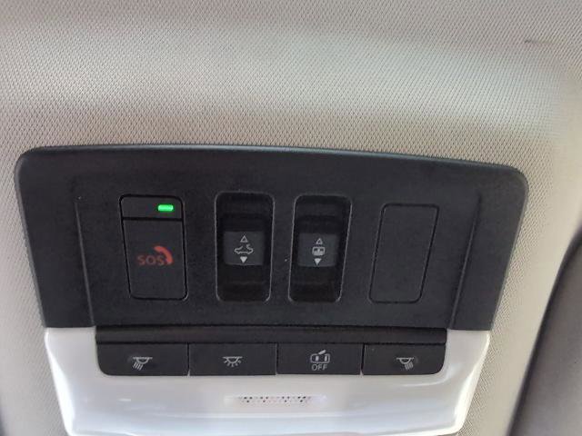 Used 2022 Nissan Pathfinder Platinum w/ Cargo Package image 32