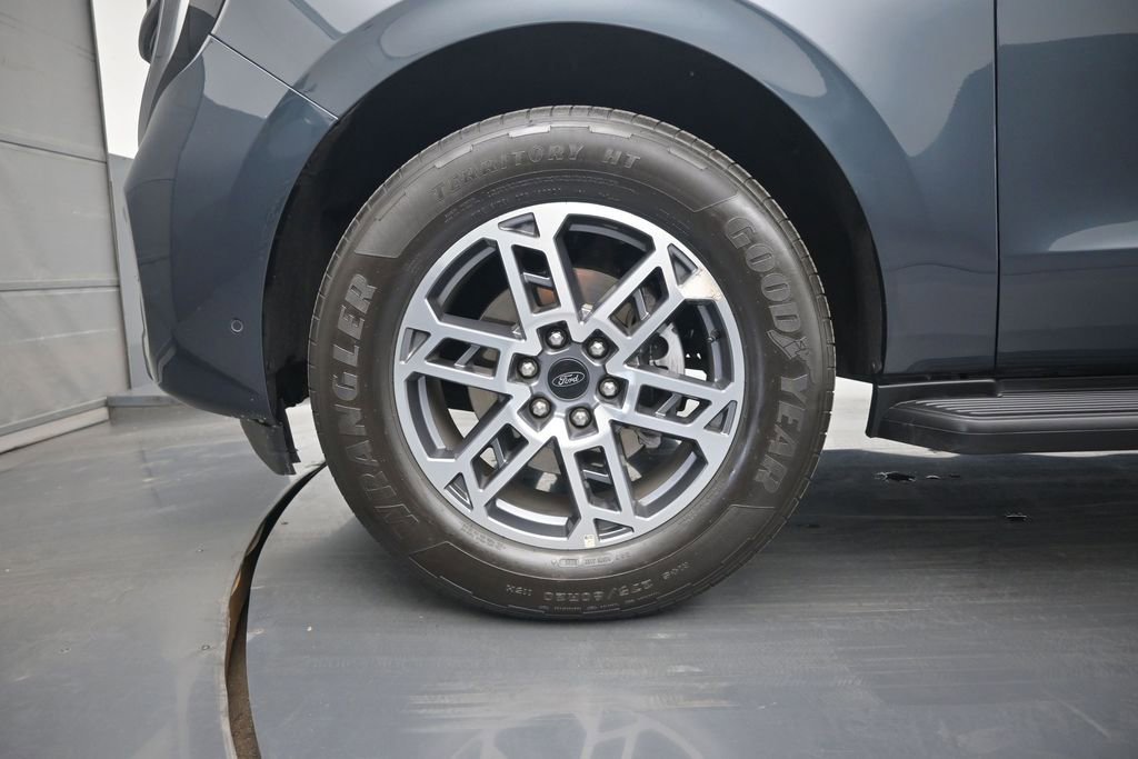 Certified 2025 Ford Expedition Max Active RWD image 30