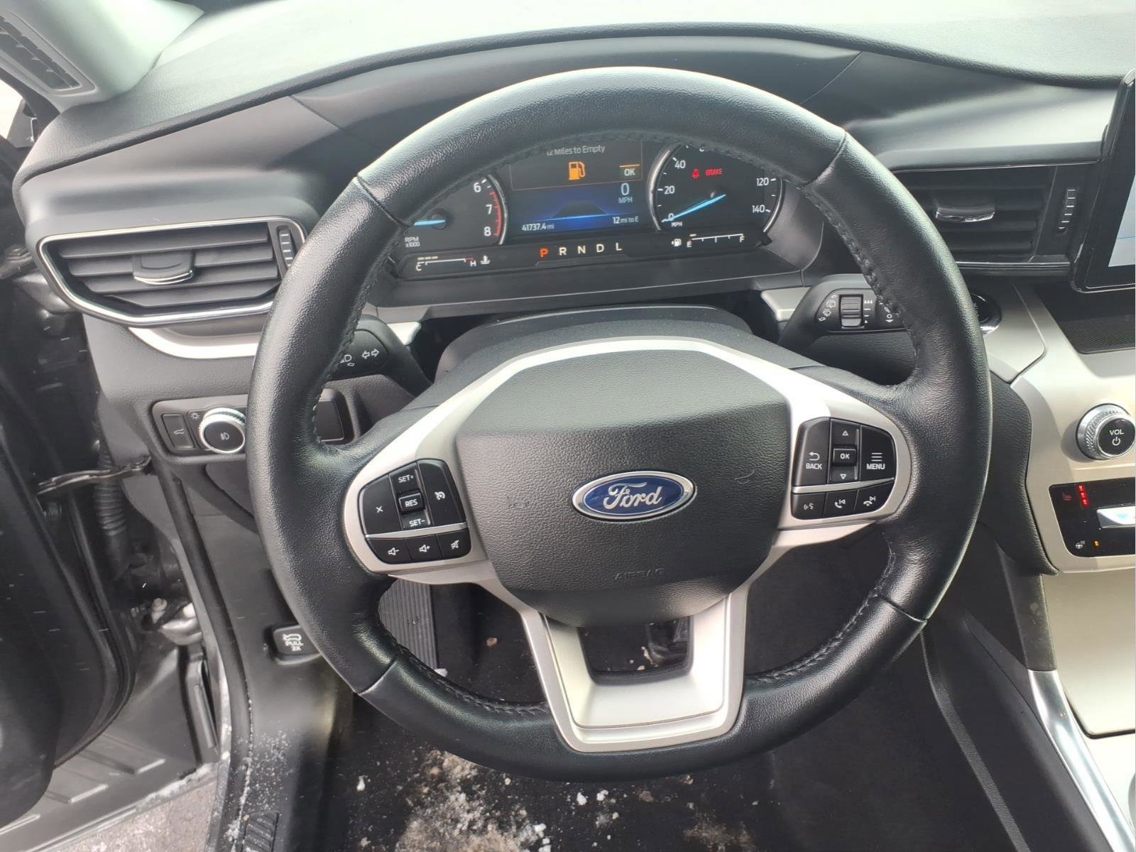 Certified 2023 Ford Explorer XLT w/ Equipment Group 202A image 15